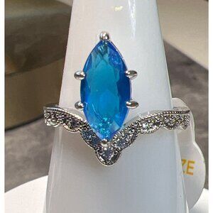 Ring Bomb party ring,size 7, blue stone, NWOT